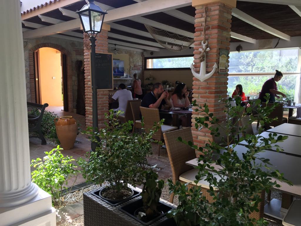 Residence E B&B Villamirella Палинуро Екстериор снимка