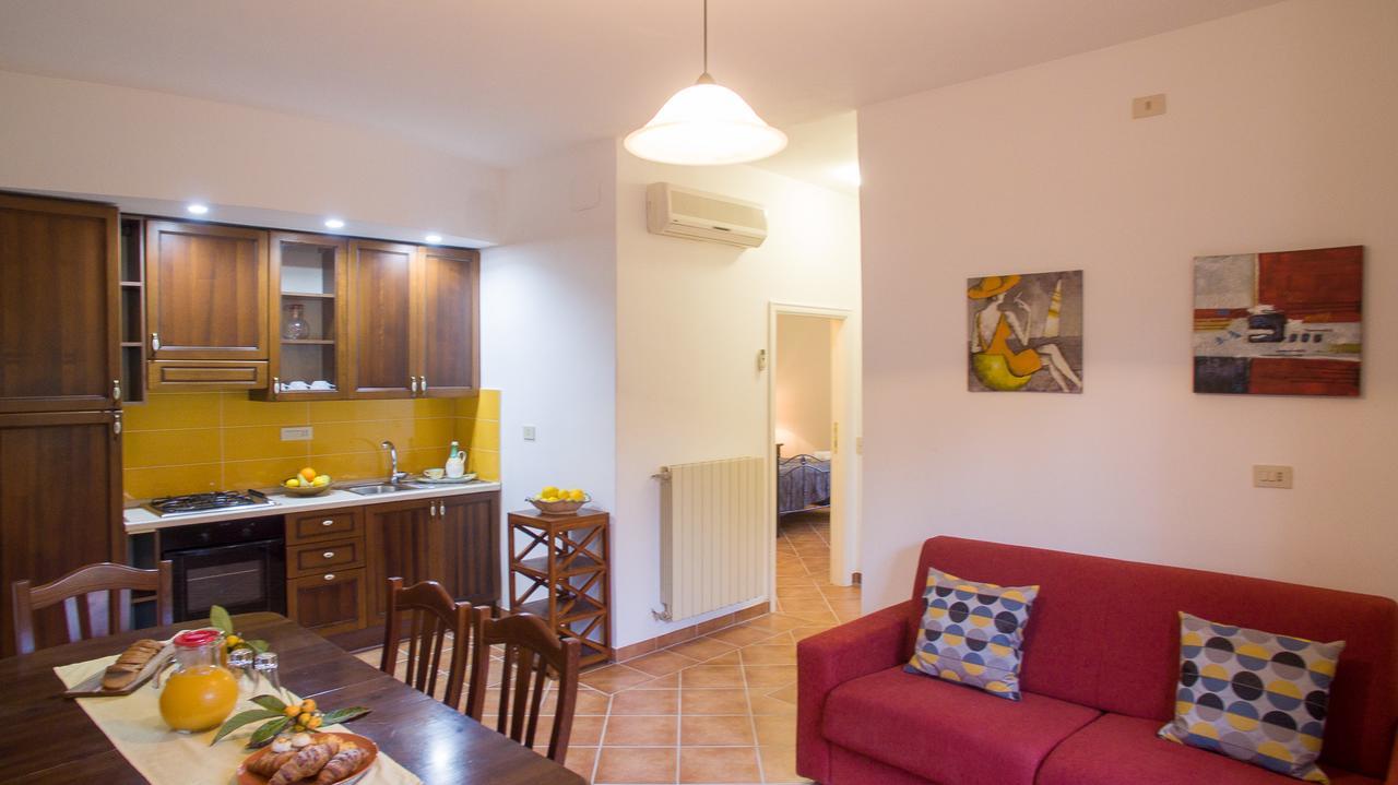 Residence E B&B Villamirella Палинуро Екстериор снимка