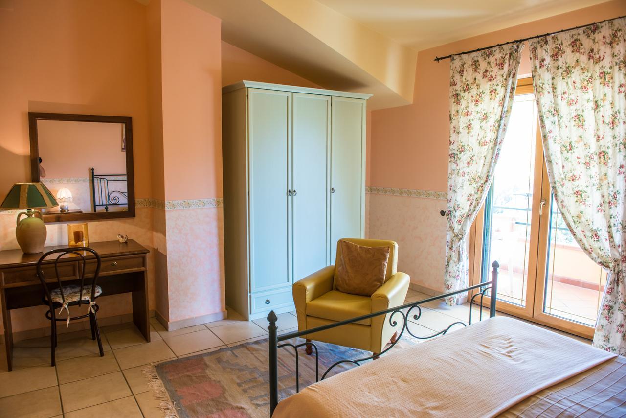 Residence E B&B Villamirella Палинуро Екстериор снимка